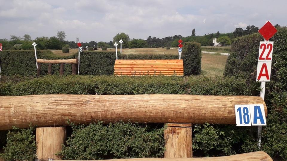 Březina i Maxera si polepšili po krosu v Dunakeszi