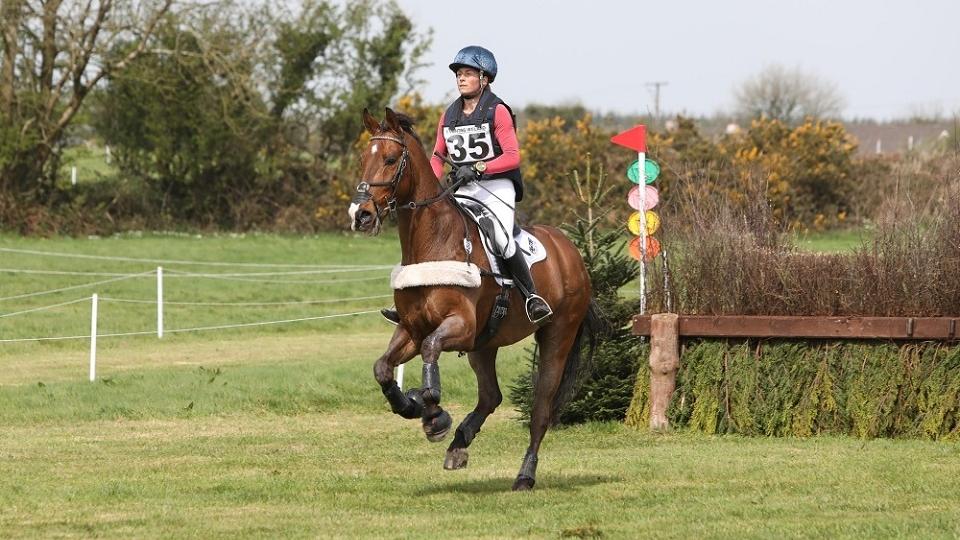 Velmi slibně zahájila CCI-S4* v britském Bramhamu Tereza Mrázková