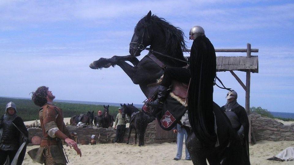 Koně ve filmu a Romana Hájková. K natáčení se dostala jako kaskadérka