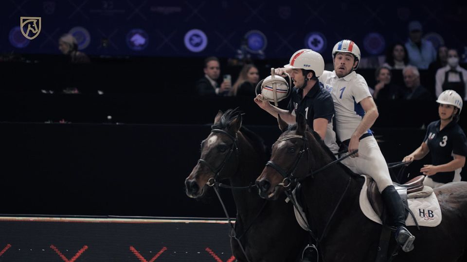 V pražské O2 areně se nejen skáče. Poprvé v ČR se představil horseball