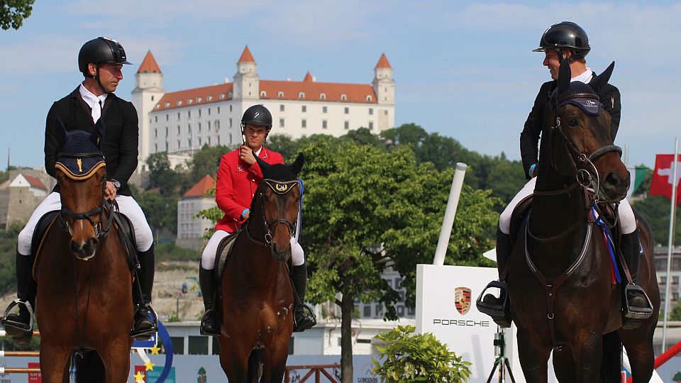 Pátek v Bratislavě zahájili mladí koně. Papoušek a Chudyba v top 5