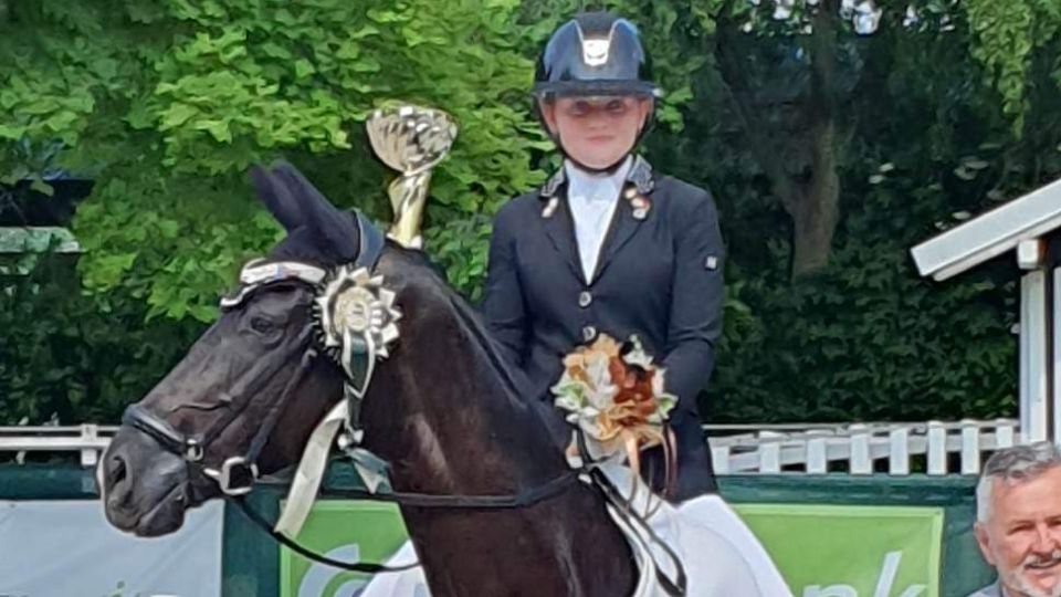 Česká hymna v Máriakálnoku zásluhou Anny Marie Křížové s Diamantinou