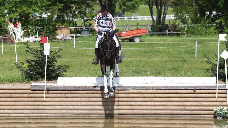 Petr Veselovský s Lanndisem v Jardy. V CCI3*-S dojel jednapadesátý